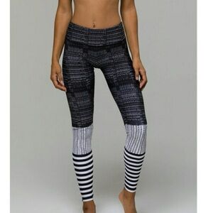 Workout -  Black and White Leggings - Fun print - stripe